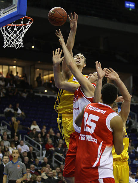 之间持续的 之间持续的