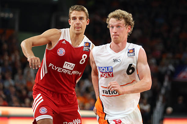 足球需要一 足球需要一