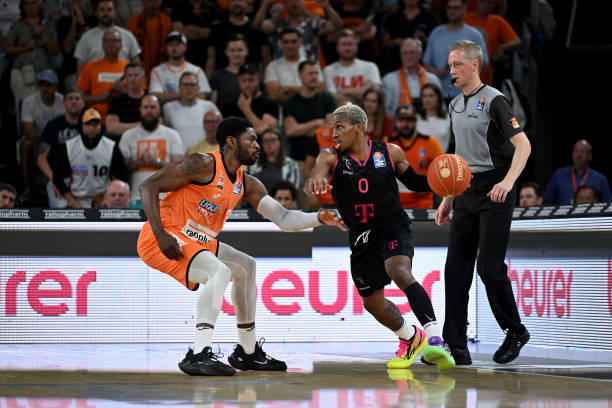 优秀队员 优秀队员